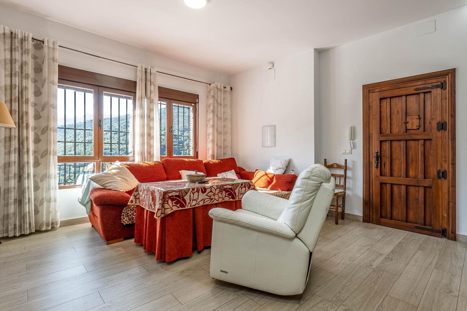 8 soveværelse Byhus til salg i Guejar Sierra - € 900.000 (Ref: 8623271)