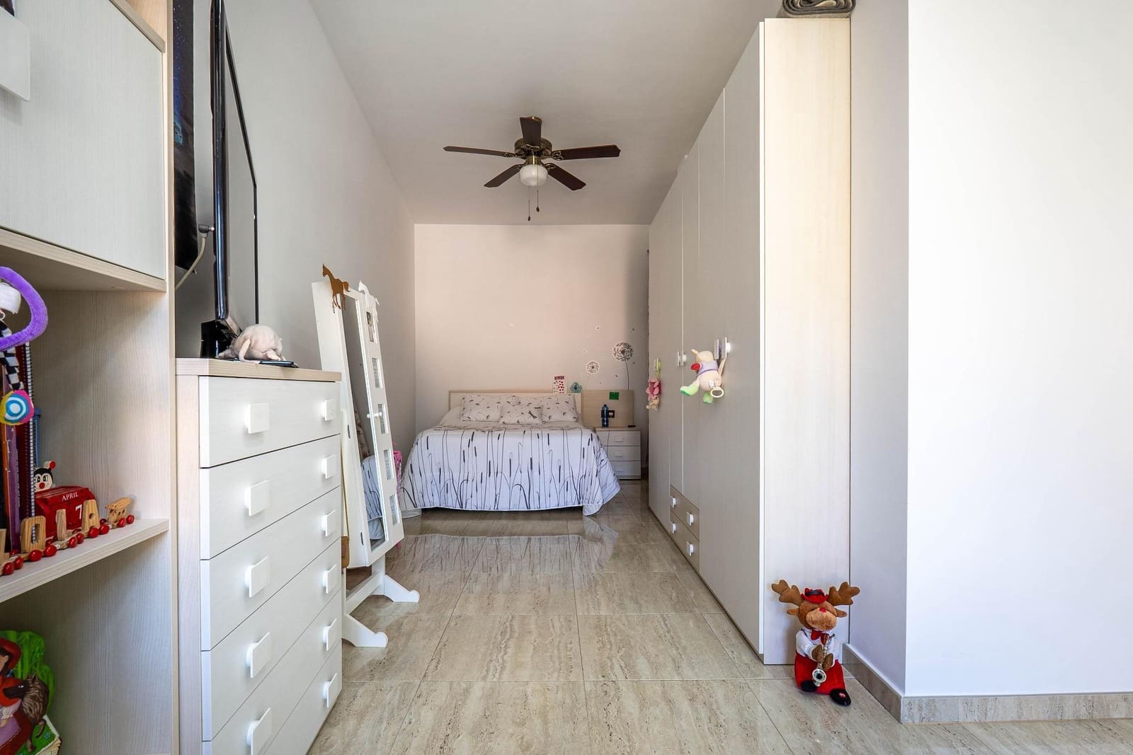 8 soveværelse Byhus til salg i Guejar Sierra - € 900.000 (Ref: 8623271)