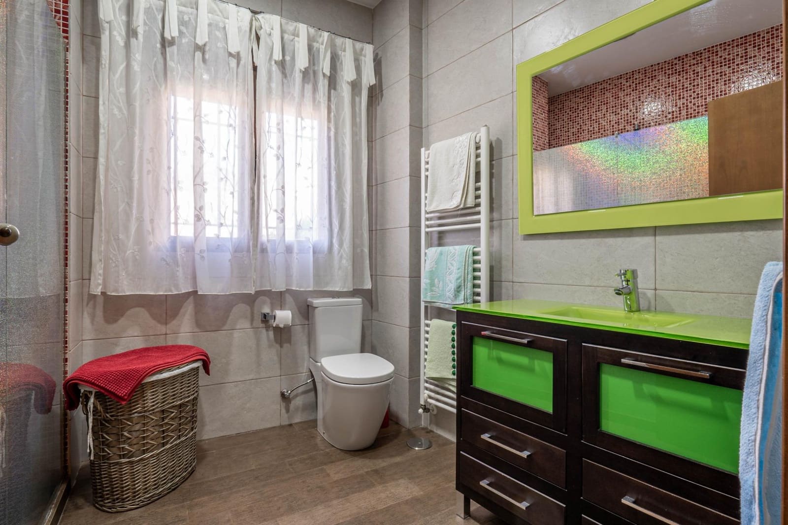 8 soveværelse Byhus til salg i Guejar Sierra - € 900.000 (Ref: 8623271)