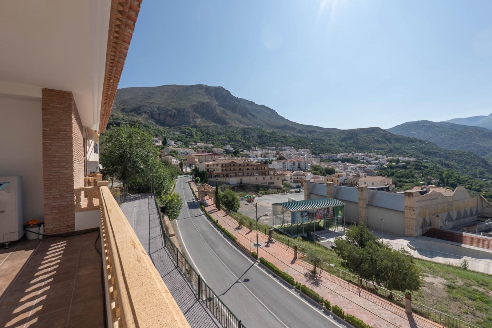 8 soveværelse Byhus til salg i Guejar Sierra - € 900.000 (Ref: 8623271)