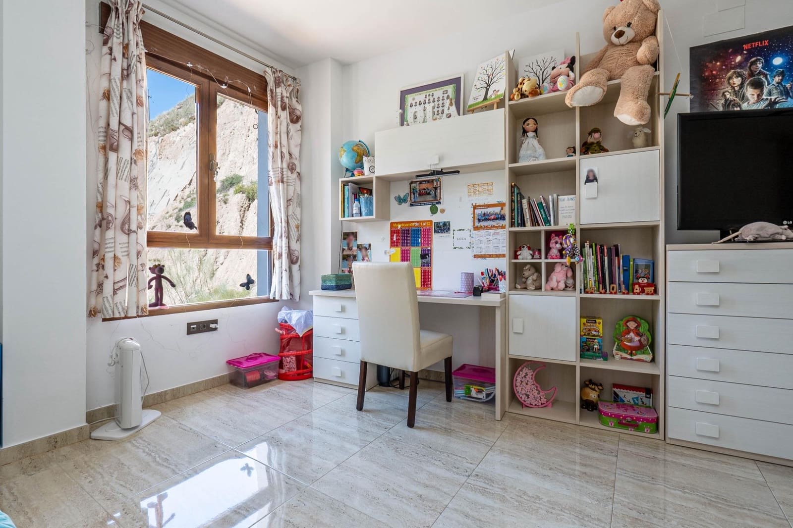 8 soveværelse Byhus til salg i Guejar Sierra - € 900.000 (Ref: 8623271)