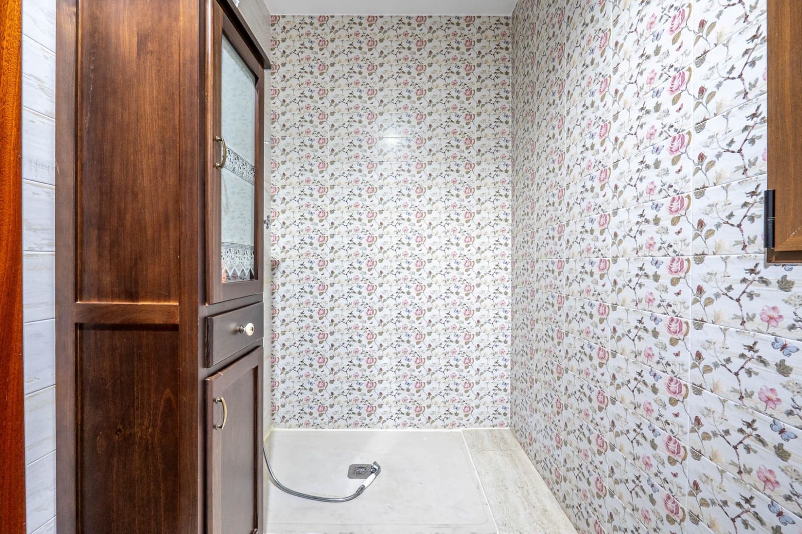 8 soveværelse Byhus til salg i Guejar Sierra - € 900.000 (Ref: 8623271)