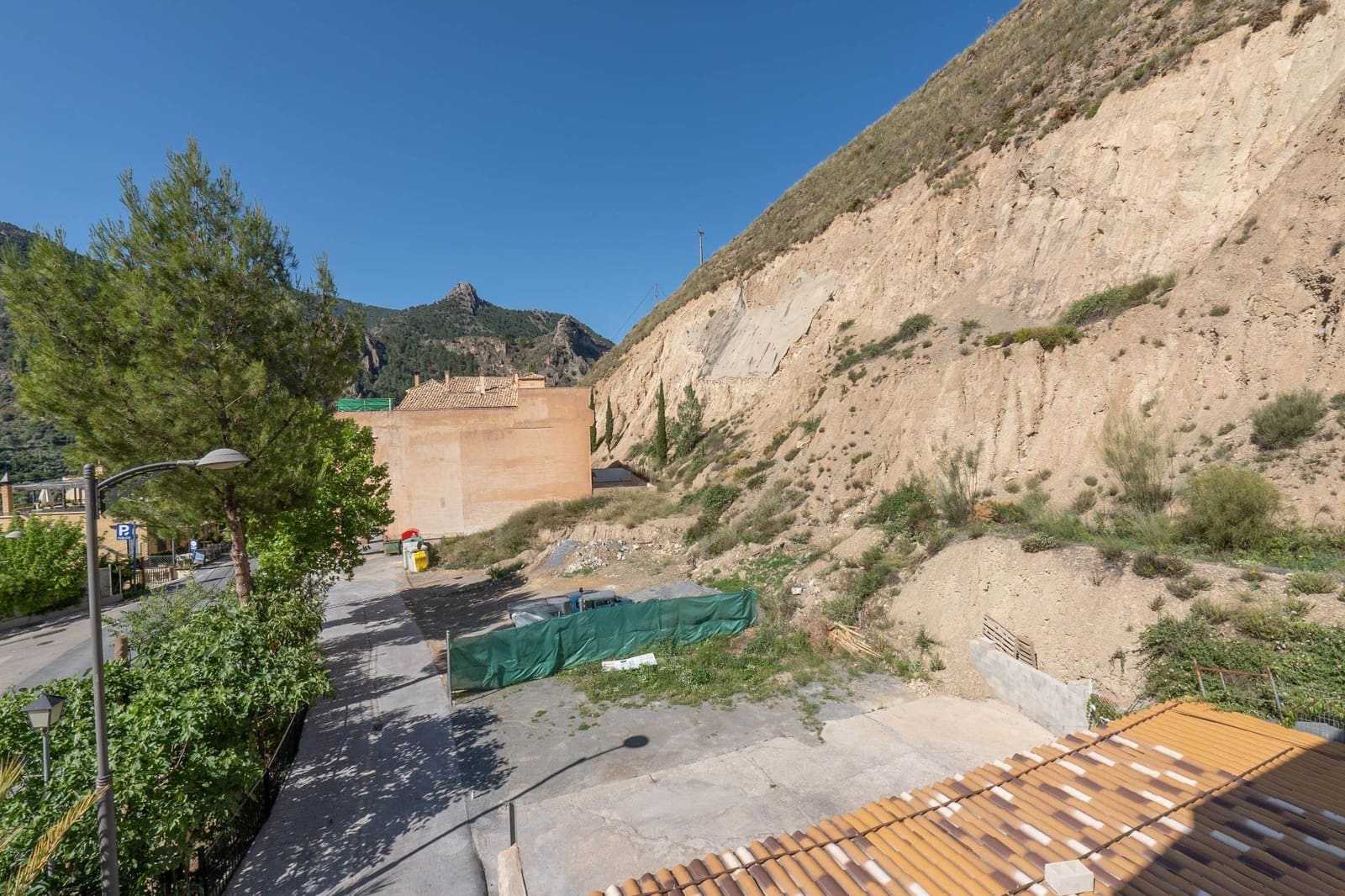 8 soveværelse Byhus til salg i Guejar Sierra - € 900.000 (Ref: 8623271)