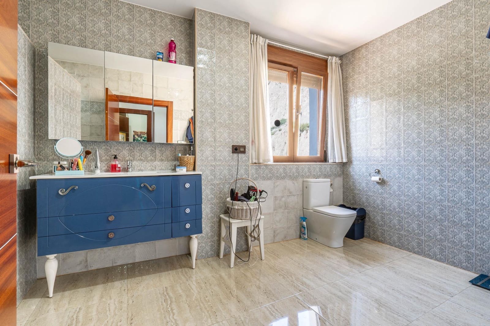 8 soveværelse Byhus til salg i Guejar Sierra - € 900.000 (Ref: 8623271)