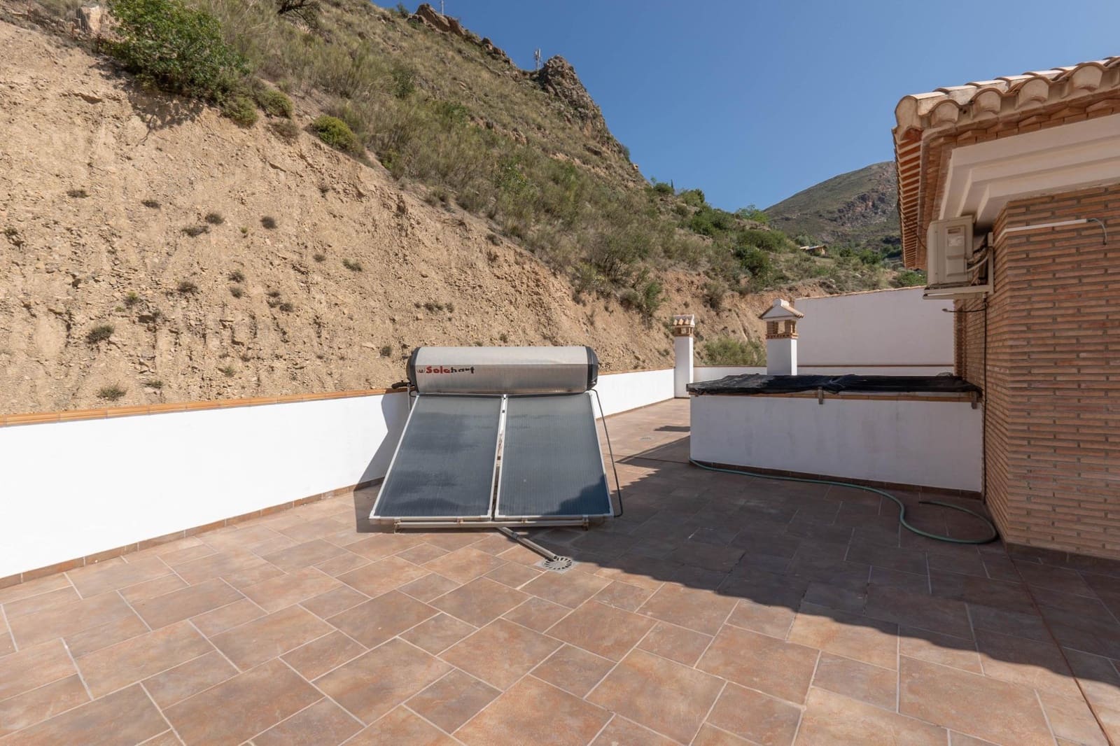 8 soveværelse Byhus til salg i Guejar Sierra - € 900.000 (Ref: 8623271)