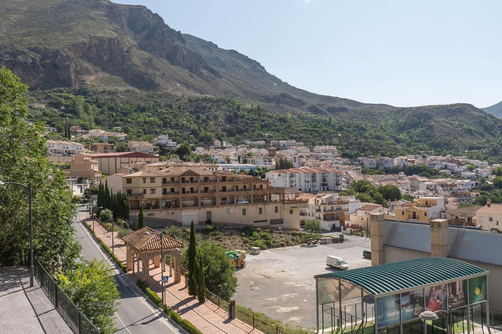 8 soveværelse Byhus til salg i Guejar Sierra - € 900.000 (Ref: 8623271)