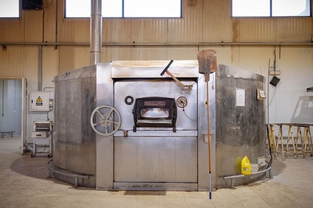 Yritys myytävänä paikassa Granada kaupunki - 1 150 000 € (Ref: 8638587)