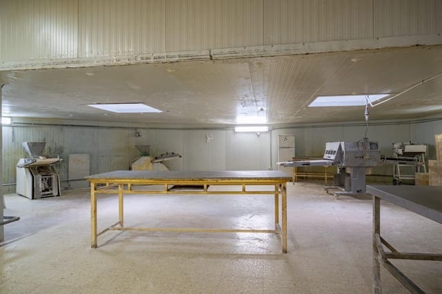 Yritys myytävänä paikassa Granada kaupunki - 1 150 000 € (Ref: 8638587)