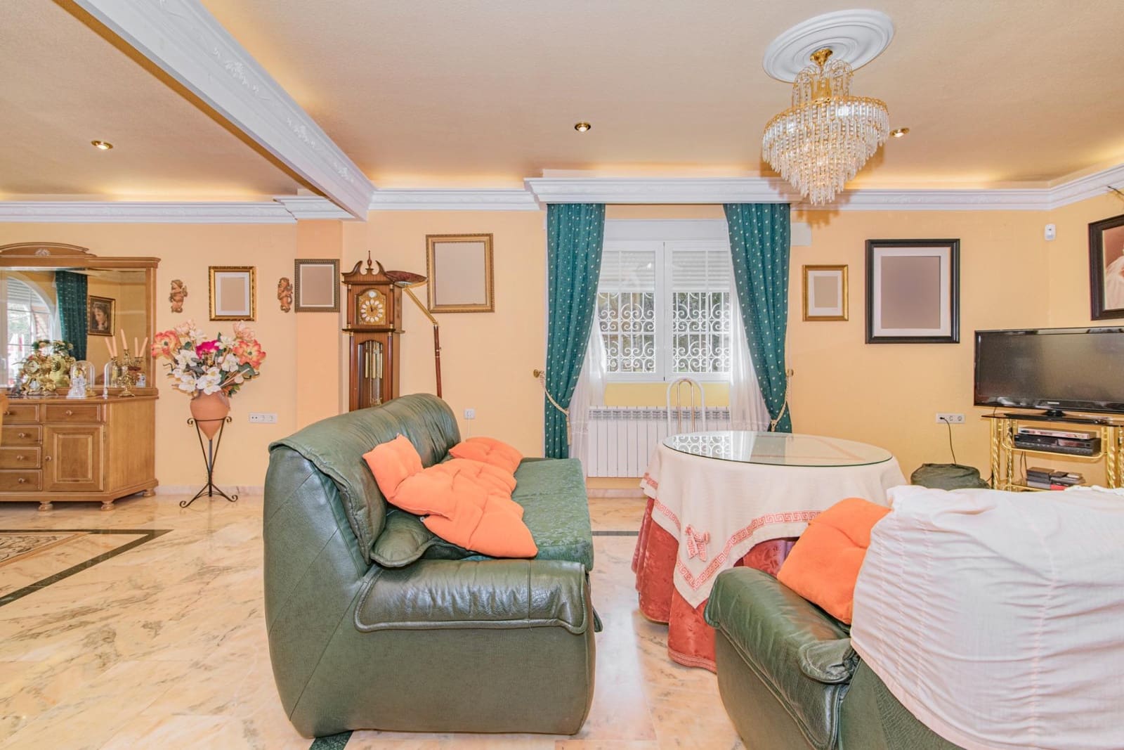 6 soveværelse Villa til salg i Ogijares med swimmingpool garage - € 459.000 (Ref: 8666700)