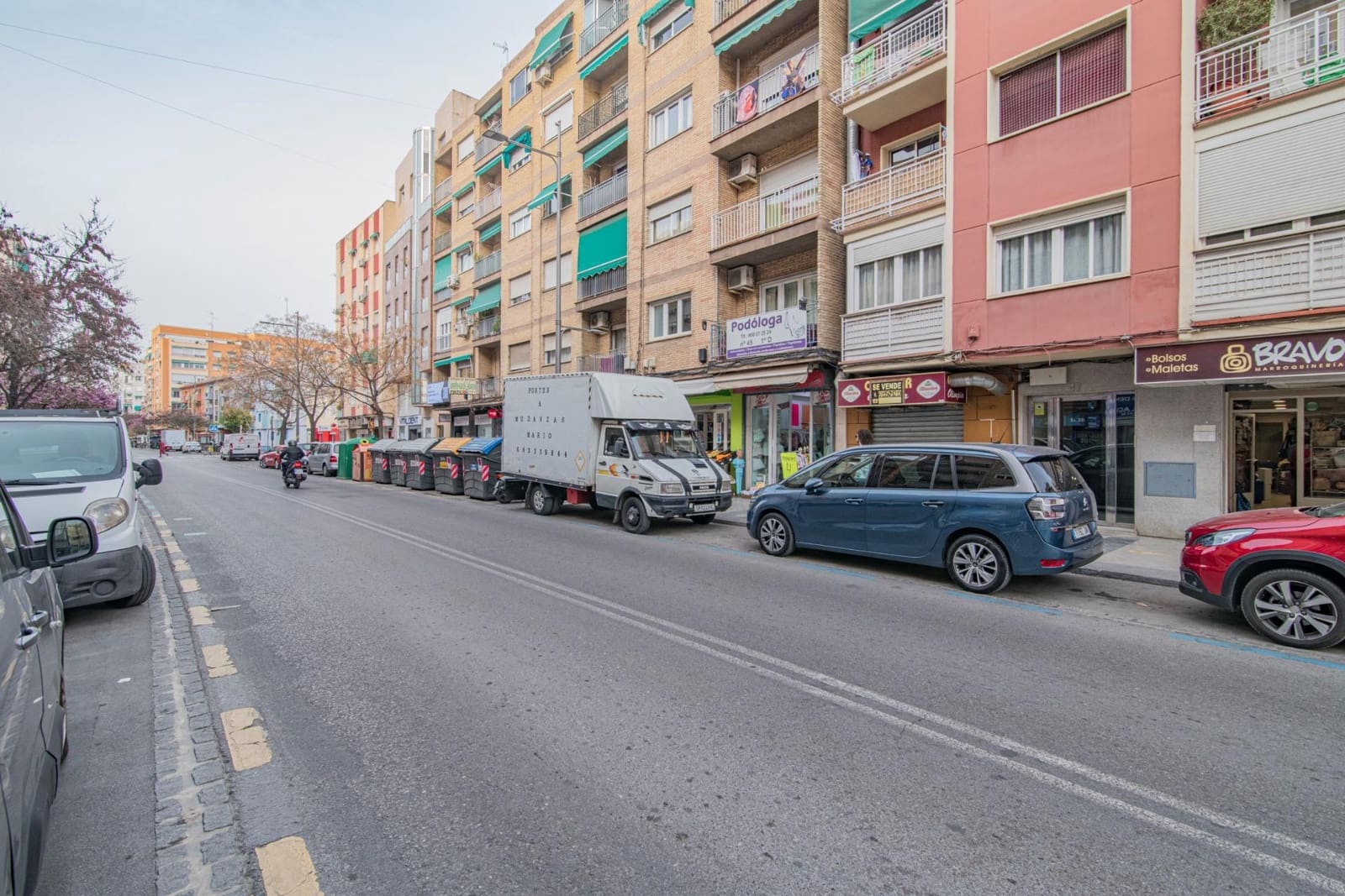 Erhverv til salg i Granada by - € 398.000 (Ref: 8810335)