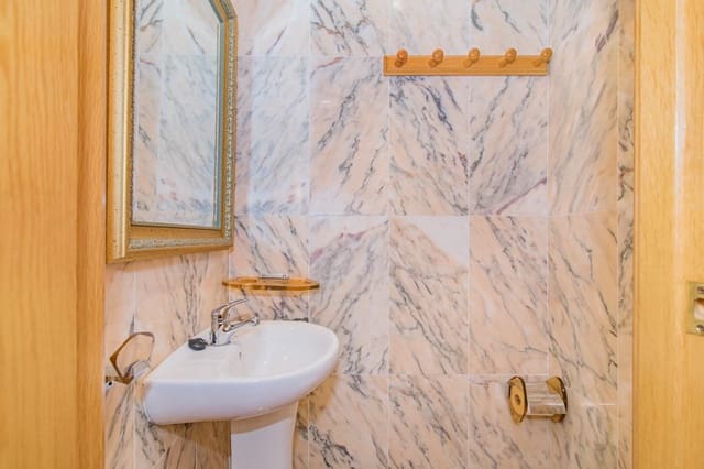 6 Zimmer Villa zu verkaufen in Ogíjares mit Pool Garage - 459.000 € (Ref: 8865162)