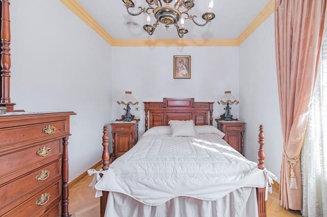 6 Zimmer Villa zu verkaufen in Ogíjares mit Pool Garage - 459.000 € (Ref: 8865162)