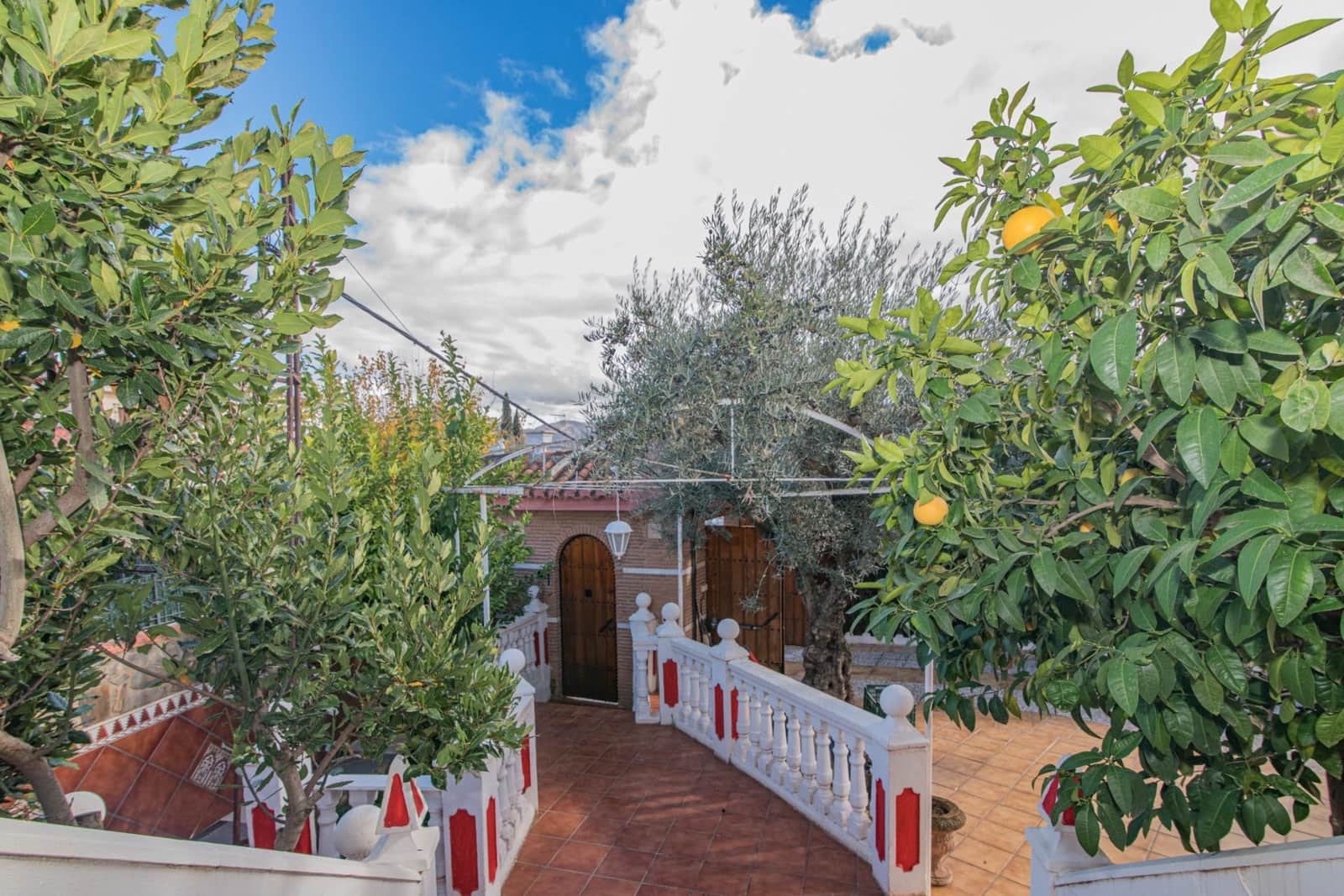 6 soveværelse Villa til salg i Ogijares med swimmingpool garage - € 459.000 (Ref: 8865162)