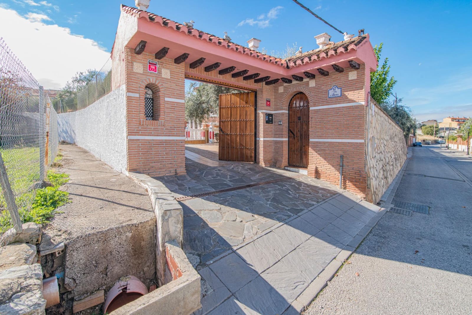 6 soveværelse Villa til salg i Ogijares med swimmingpool garage - € 459.000 (Ref: 8865162)