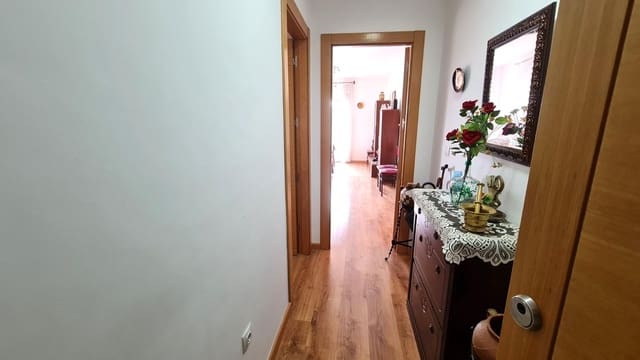 2 slaapkamer Flat te koop in Colomera met garage - € 80.000 (Ref: 8867099)