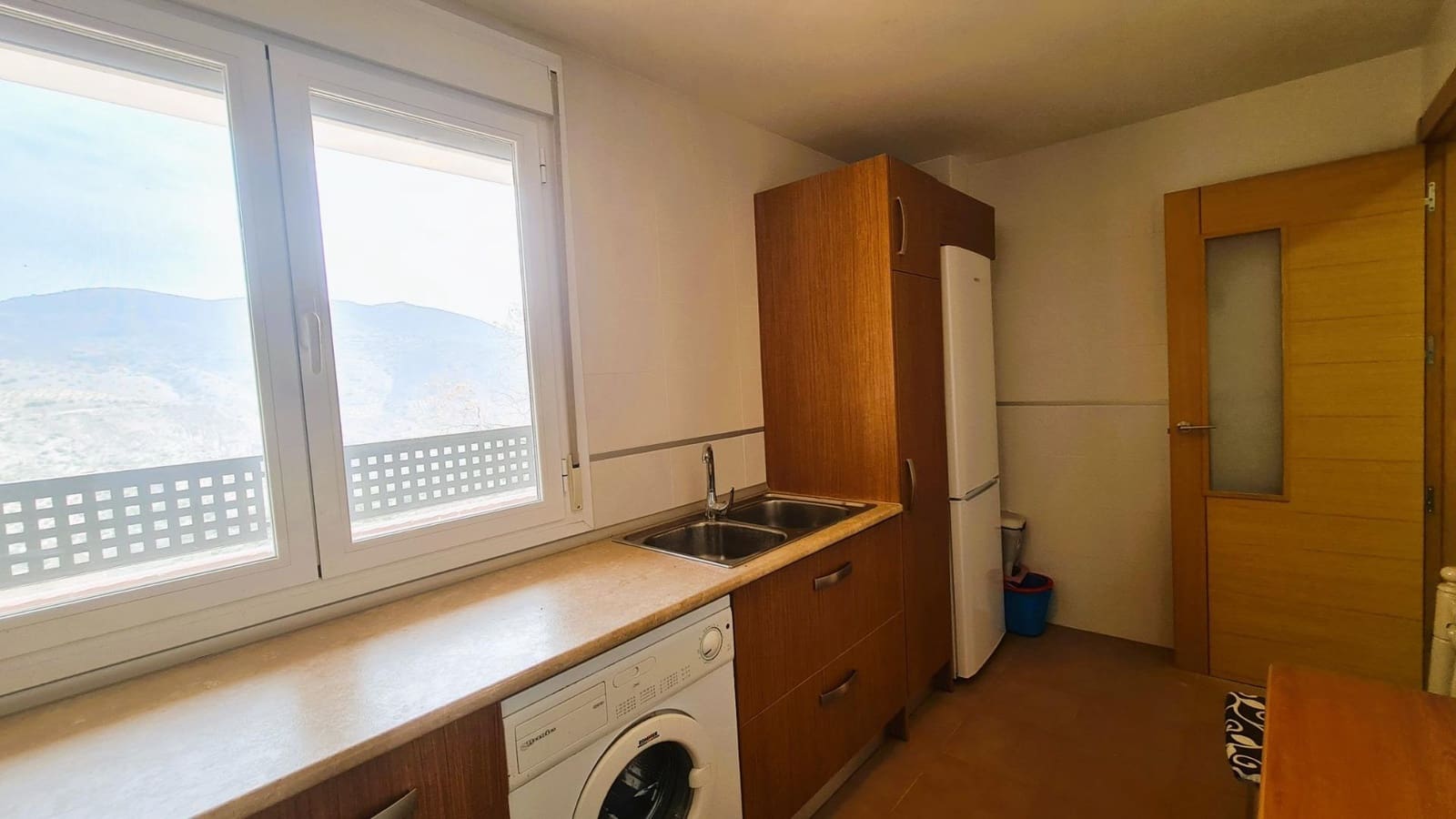 2 soveværelse Lejlighed til salg i Colomera med garage - € 80.000 (Ref: 8867099)