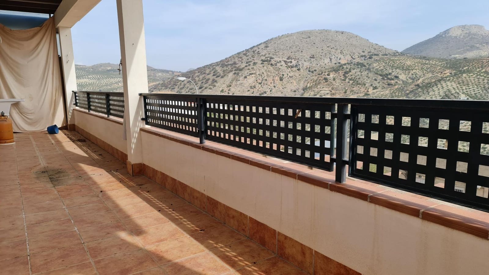 2 soveværelse Lejlighed til salg i Colomera med garage - € 80.000 (Ref: 8867099)