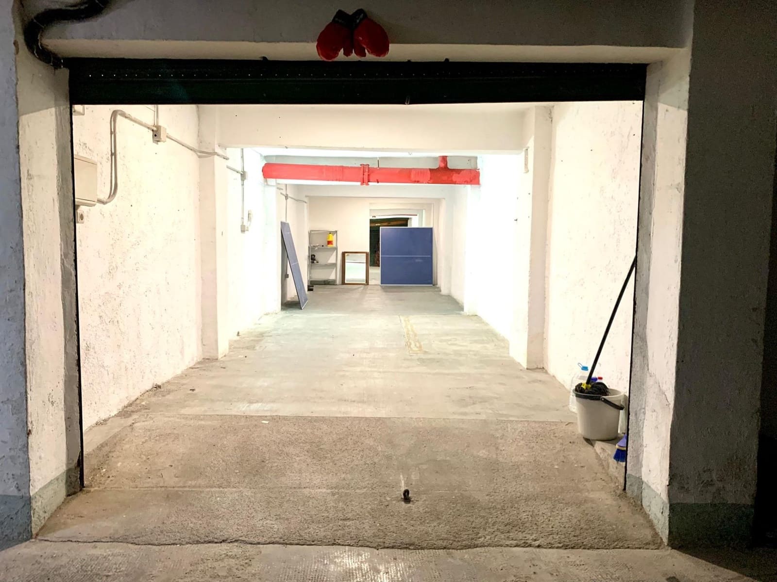 Commercieel te koop in Granada stad met garage - € 35.000 (Ref: 8897125)