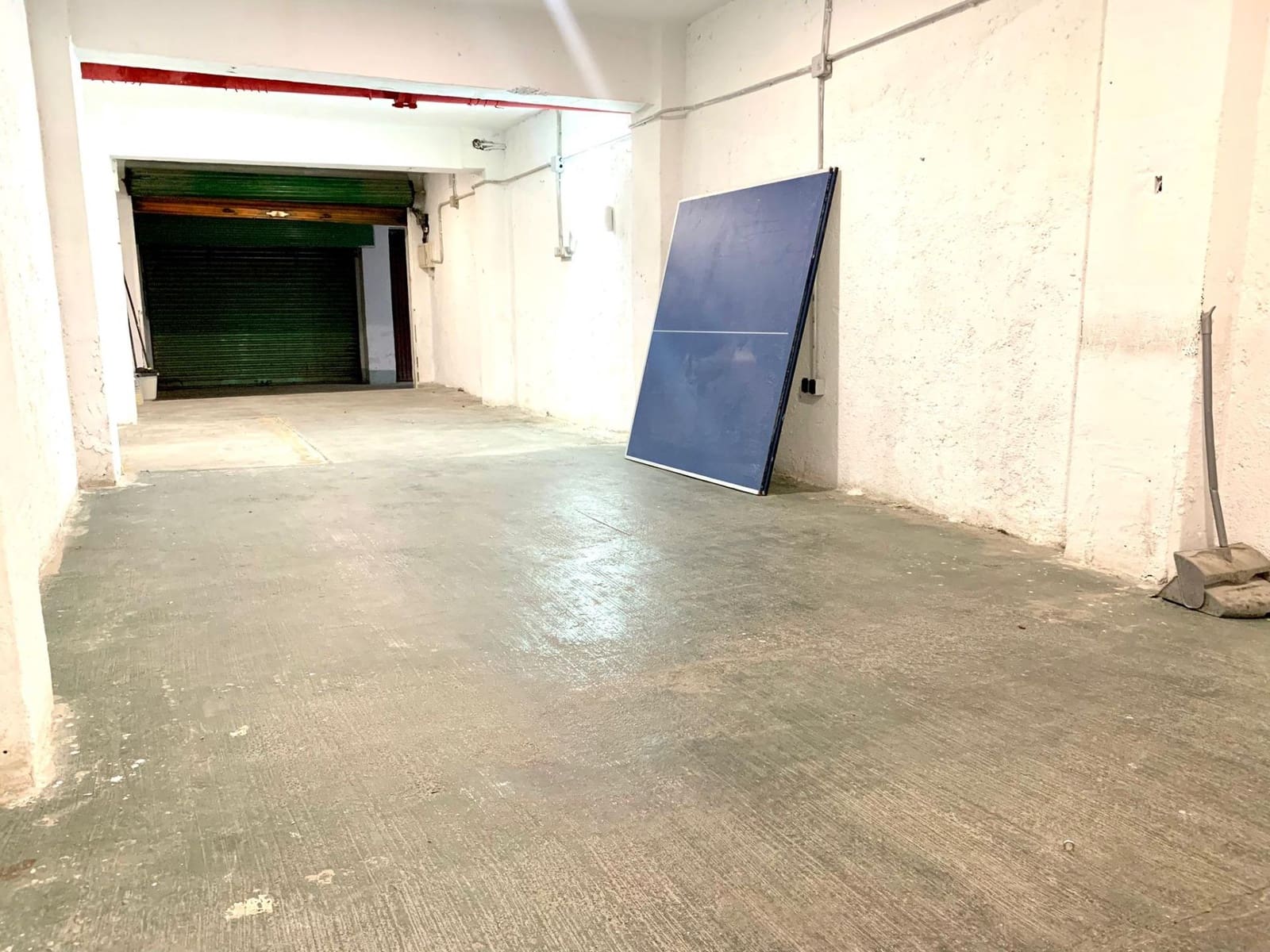 Commercieel te koop in Granada stad met garage - € 35.000 (Ref: 8897125)