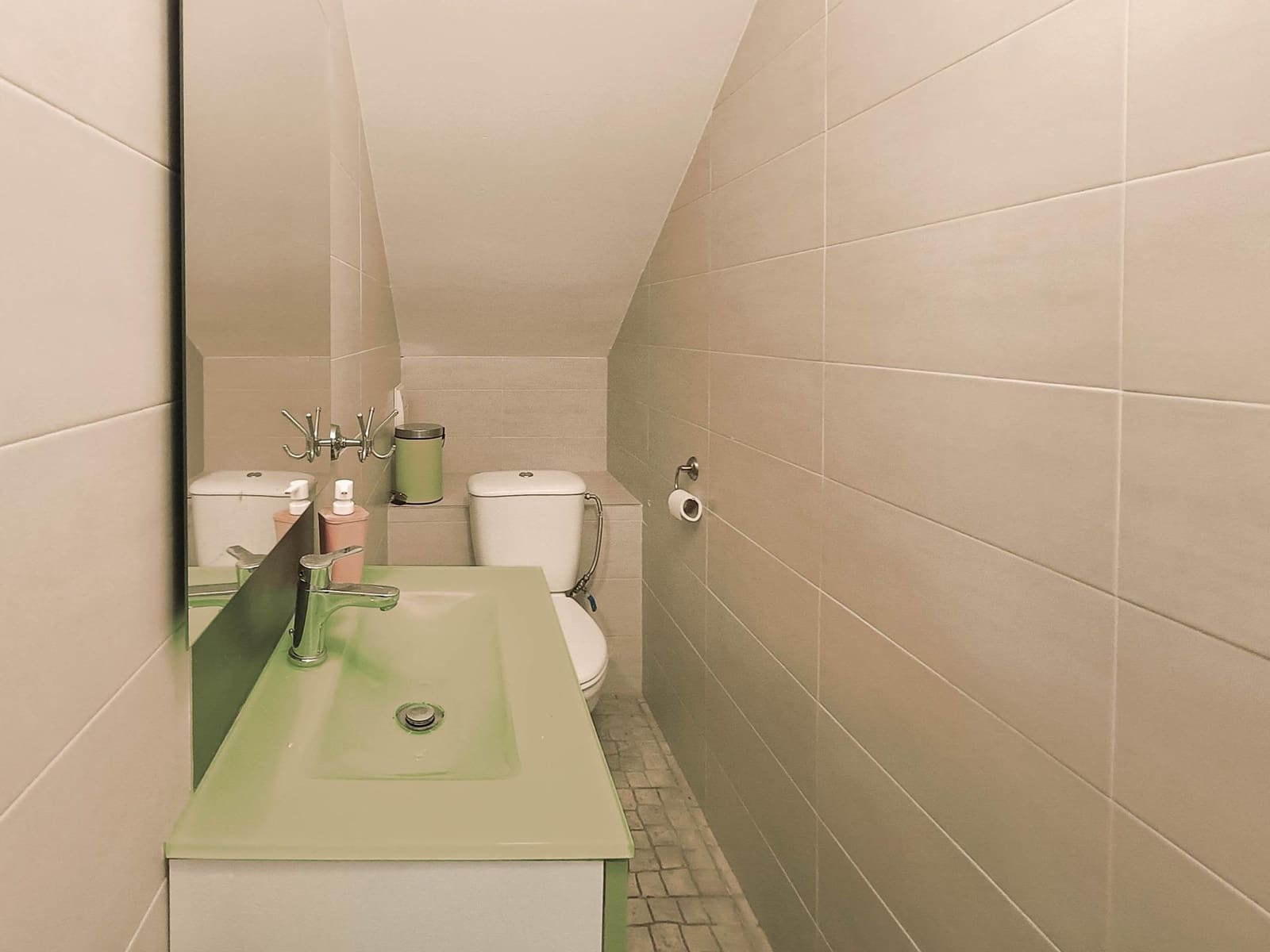 3 bedroom Villa for sale in Alhama de Granada with garage - € 143,000 (Ref: 8897133)