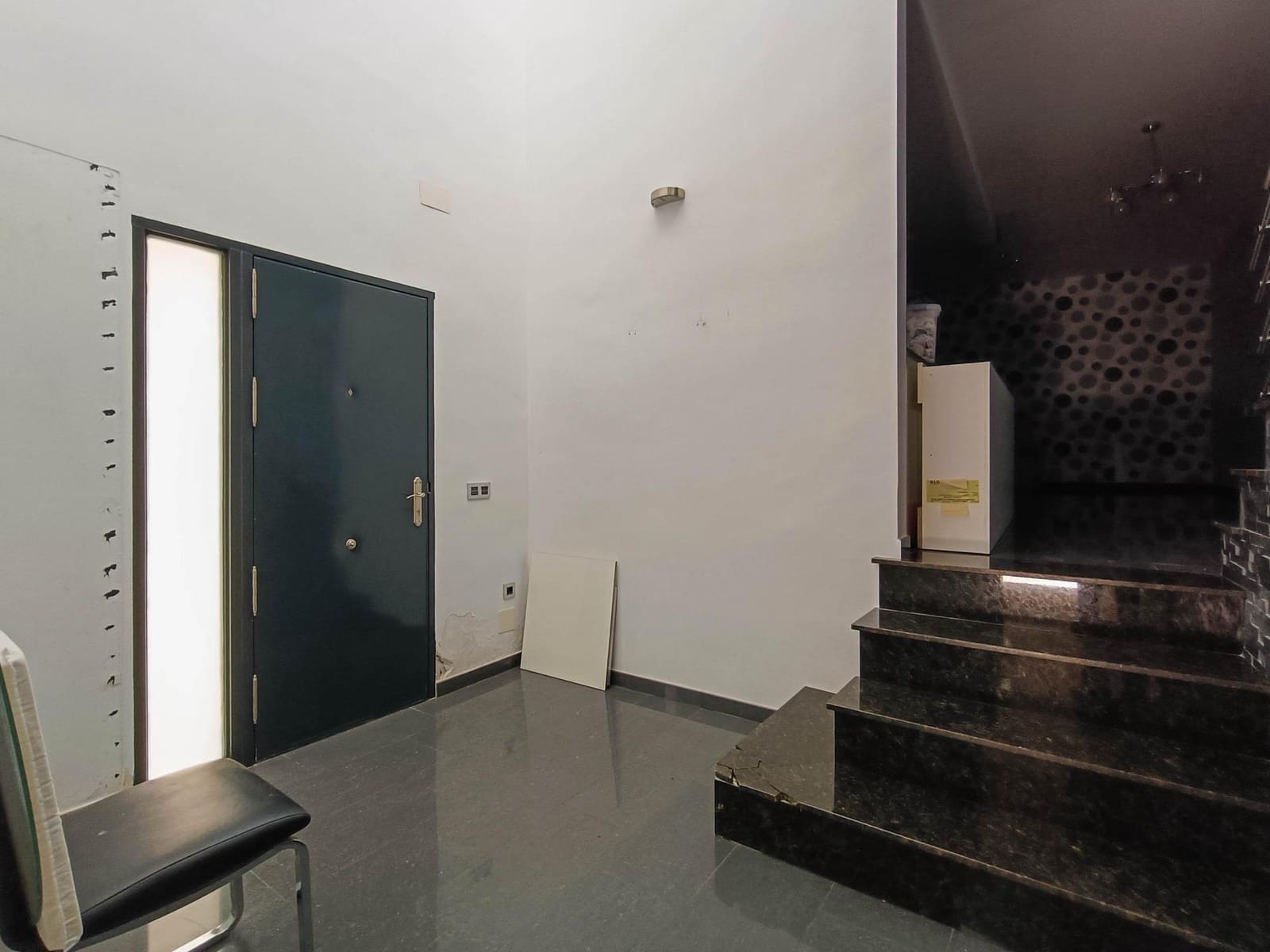 3 bedroom Villa for sale in Alhama de Granada with garage - € 143,000 (Ref: 8897133)