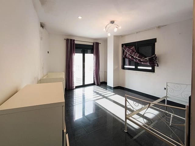 3 soveværelse Villa til salg i Alhama de Granada med garage - € 143.000 (Ref: 8897133)