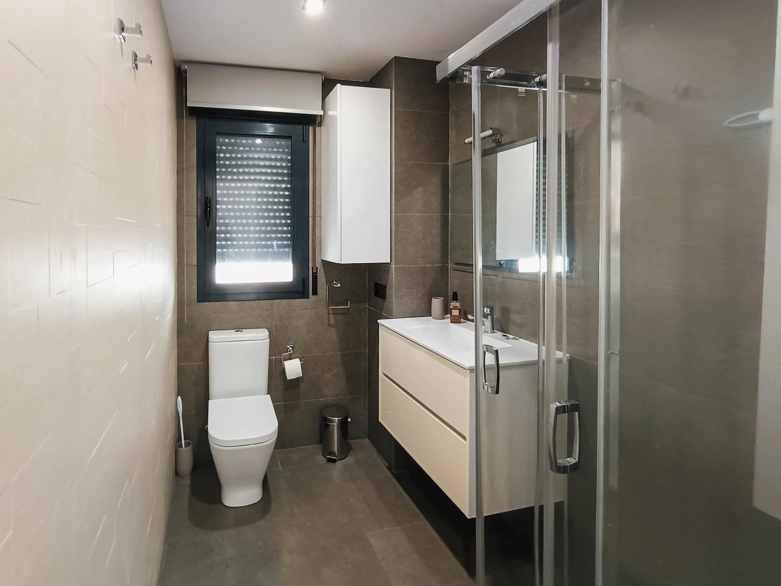 3 bedroom Villa for sale in Alhama de Granada with garage - € 143,000 (Ref: 8897133)