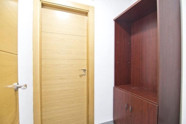 Kommersiell til salgs i Motril - € 80 000 (Ref: 8897139)