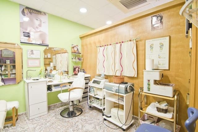 Erhverv til salg i Motril - € 70.000 (Ref: 8897158)