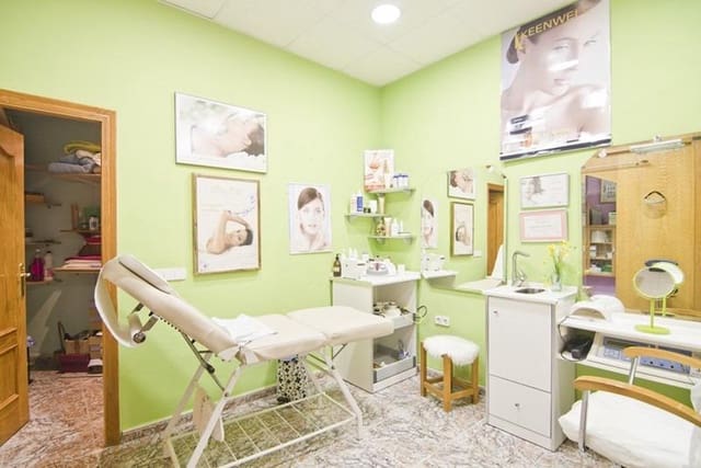 Erhverv til salg i Motril - € 70.000 (Ref: 8897158)