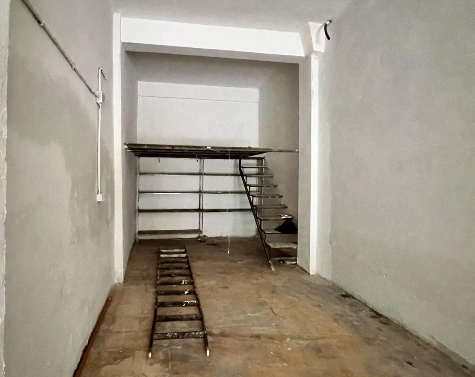 Commercieel te koop in Granada stad - € 40.000 (Ref: 8897166)