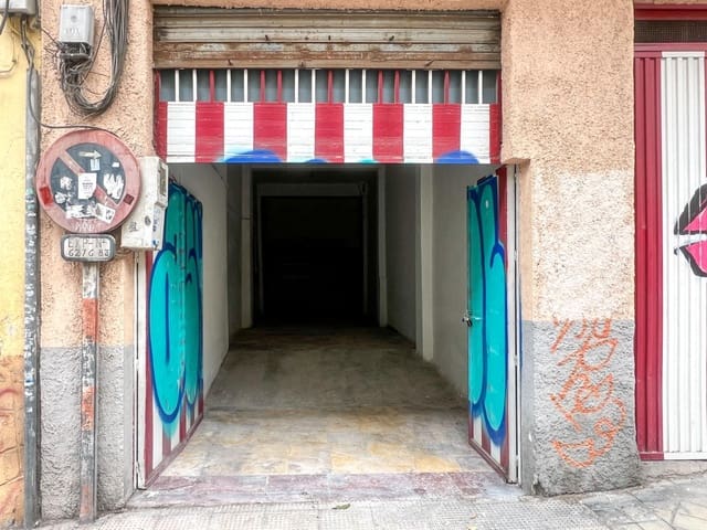 Commercieel te koop in Granada stad - € 40.000 (Ref: 8897166)