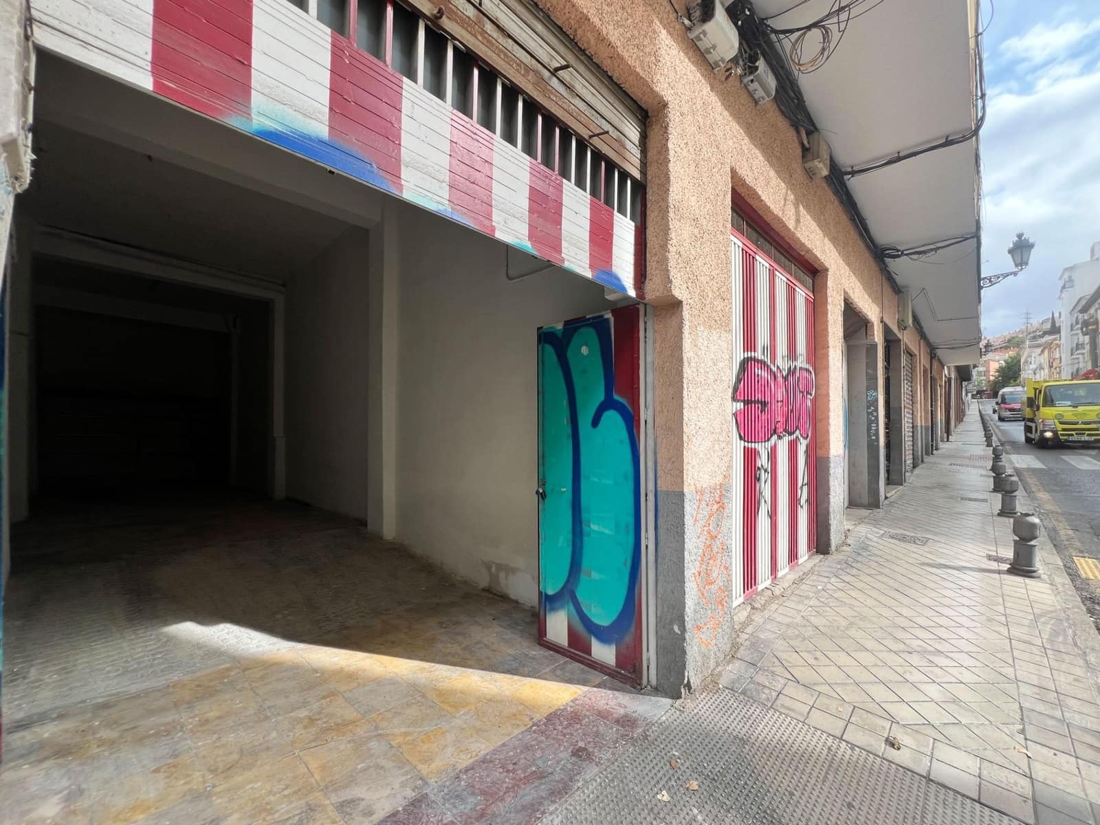 Commercieel te koop in Granada stad - € 40.000 (Ref: 8897166)