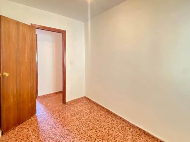 4 soveværelse Byhus til salg i Colomera - € 60.000 (Ref: 8897251)