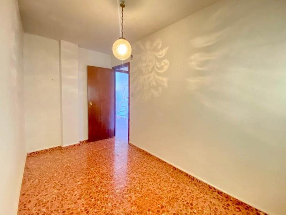 4 soveværelse Byhus til salg i Colomera - € 60.000 (Ref: 8897251)