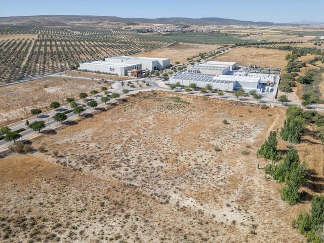 Grunde uden byggetilladelser til salg i Escúzar - € 3.367.715 (Ref: 8900105)