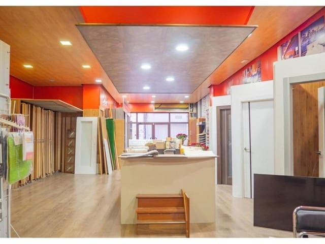 Kaupallinen myytävänä paikassa Centro, Granada kaupunki - 349 000 € (Ref: 8905669)