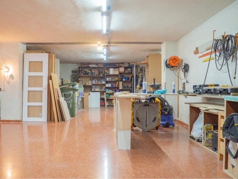 Erhverv til salg i Granada by - € 349.000 (Ref: 8905669)