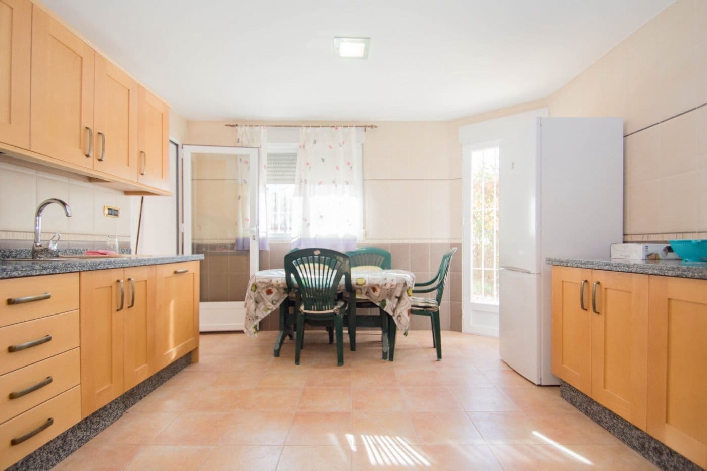 4 soveværelse Villa til salg i Guejar Sierra med swimmingpool garage - € 314.900 (Ref: 8905674)