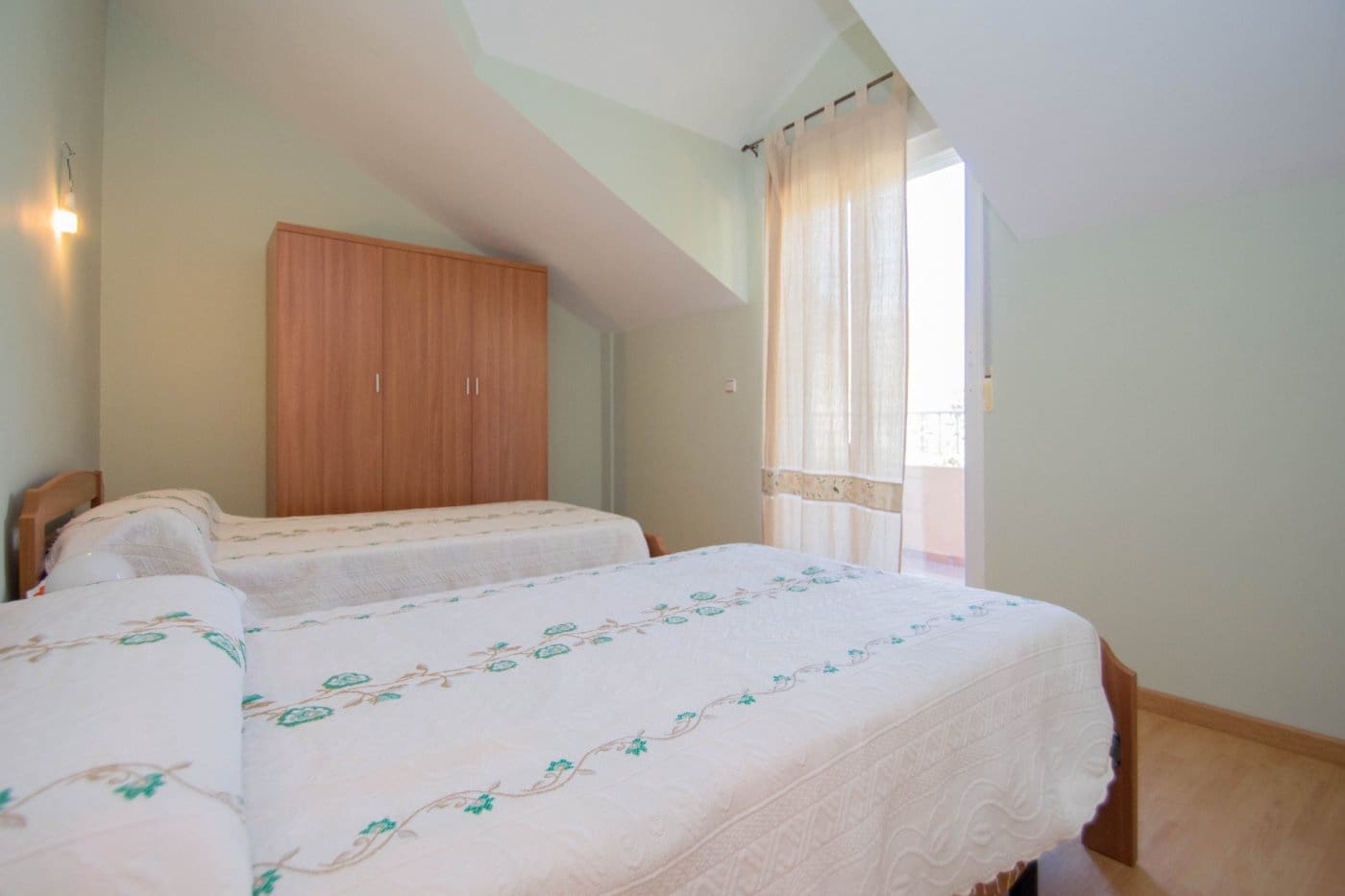 4 soveværelse Villa til salg i Guejar Sierra med swimmingpool garage - € 314.900 (Ref: 8905674)