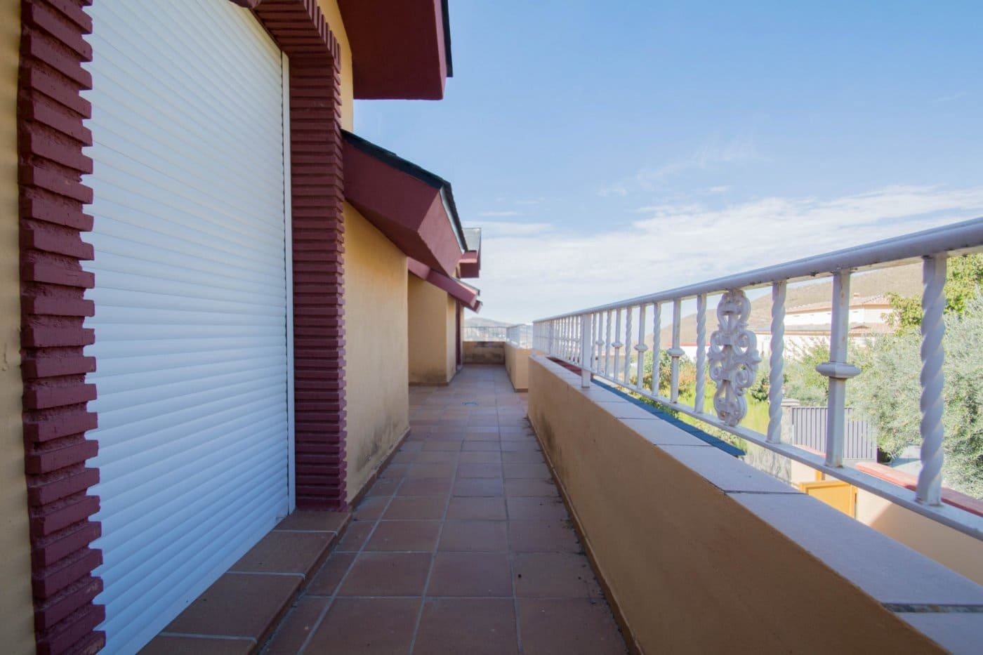 4 soveværelse Villa til salg i Guejar Sierra med swimmingpool garage - € 314.900 (Ref: 8905674)