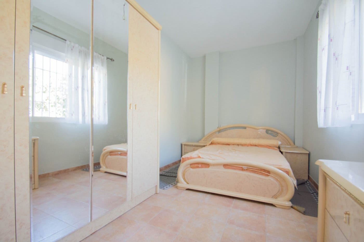 4 soveværelse Villa til salg i Guejar Sierra med swimmingpool garage - € 314.900 (Ref: 8905674)