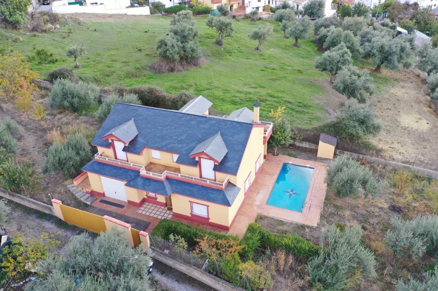 4 soveværelse Villa til salg i Guejar Sierra med swimmingpool garage - € 314.900 (Ref: 8905674)