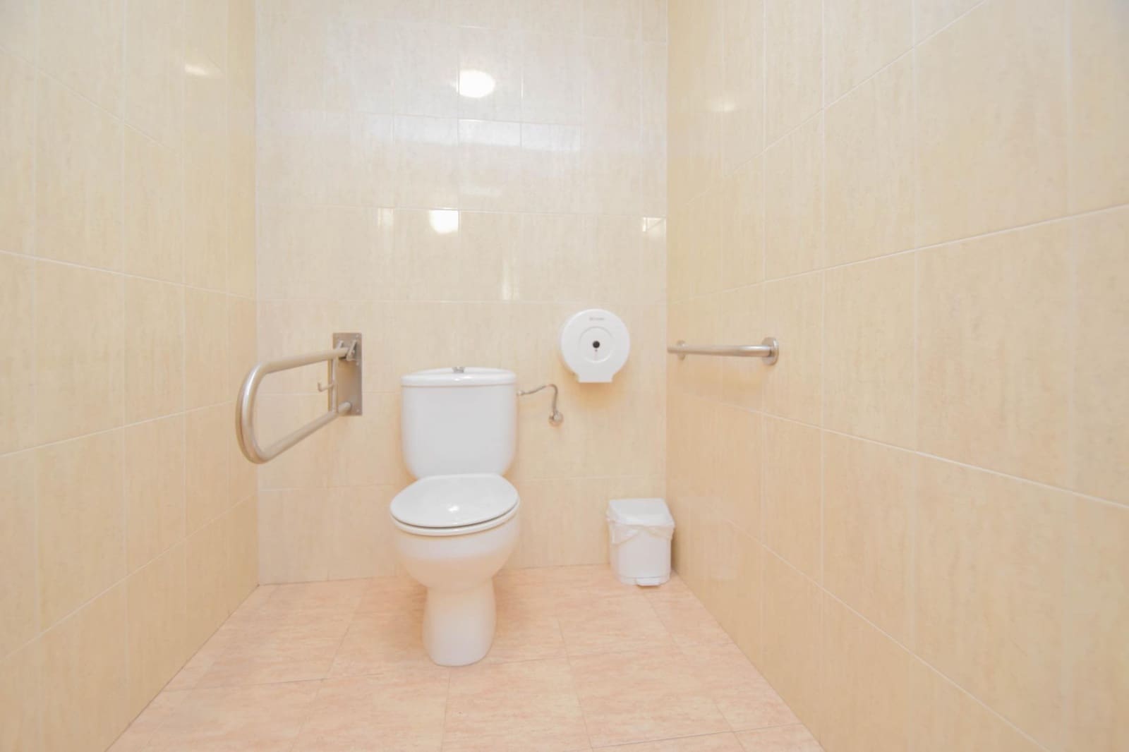 Erhverv til salg i Las Gabias - € 79.500 (Ref: 8907468)