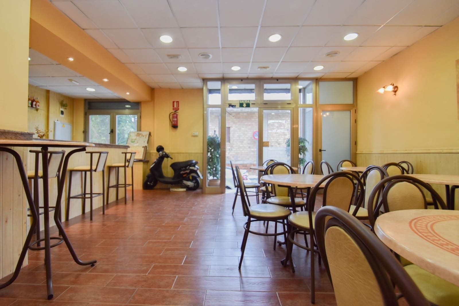 Erhverv til salg i Las Gabias - € 79.500 (Ref: 8907468)