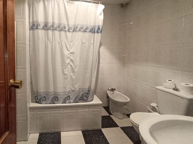 2 slaapkamer Flat te koop in Montefrío - € 45.000 (Ref: 8907471)