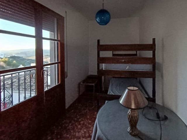 2 slaapkamer Flat te koop in Montefrío - € 45.000 (Ref: 8907471)