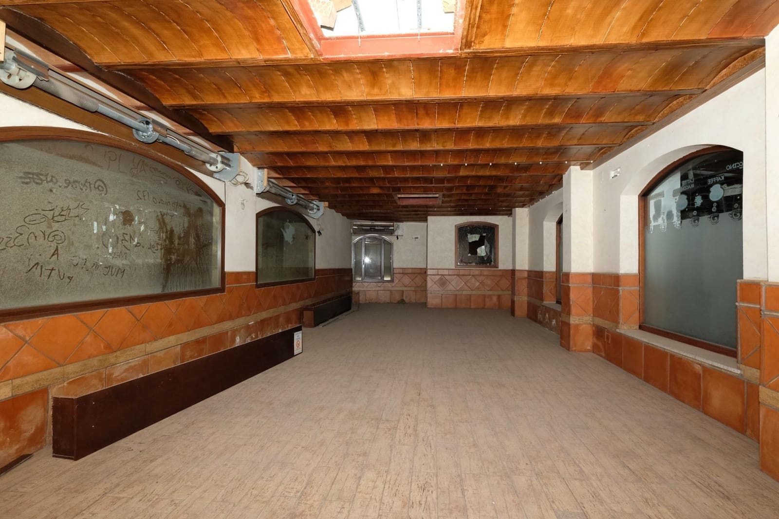 Erhverv til salg i Durcal - € 81.090 (Ref: 8907472)