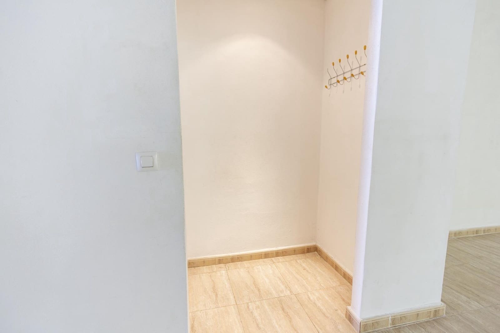 Erhverv til salg i Otura - € 220.000 (Ref: 8917914)