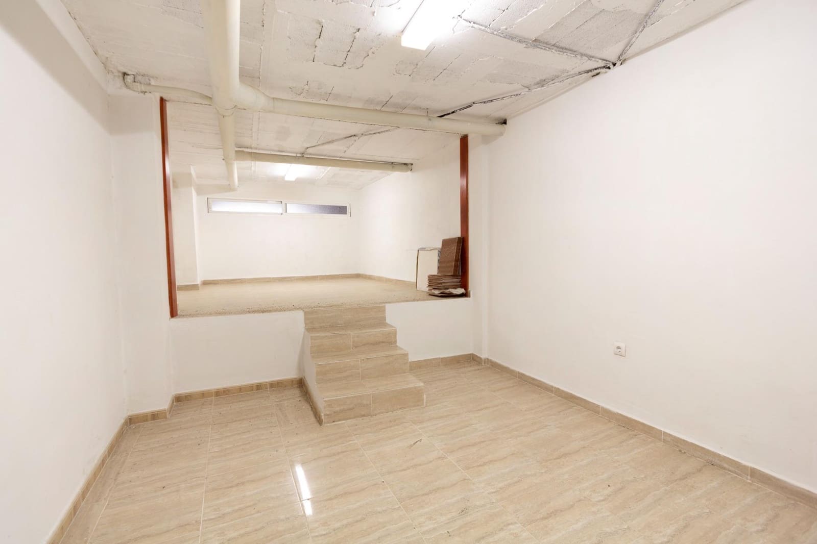 Erhverv til salg i Otura - € 220.000 (Ref: 8917914)